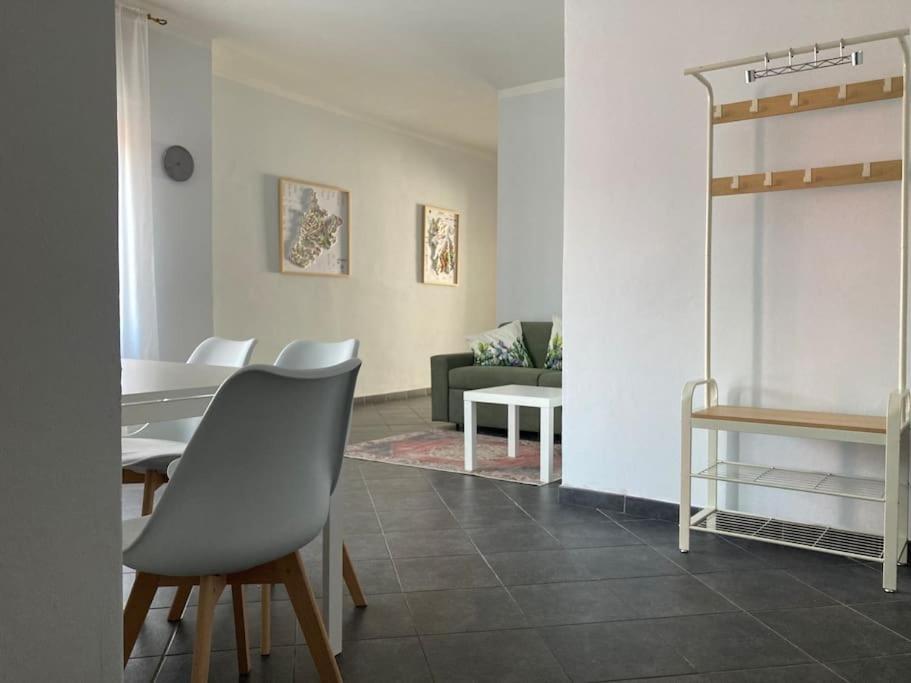 Appartamento Borgo Rane Alba  Luaran gambar