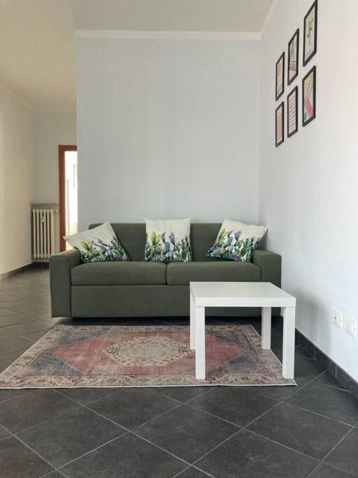Appartamento Borgo Rane Alba  Luaran gambar